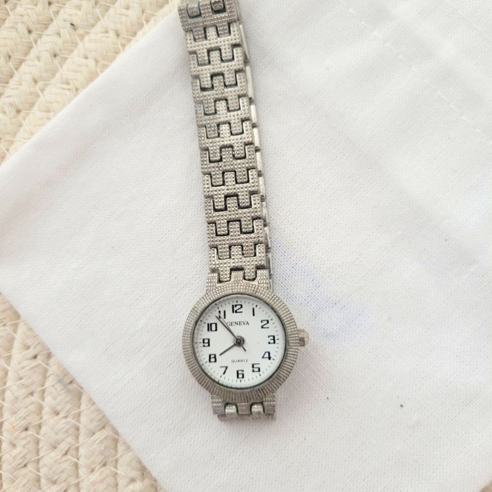 GENEVA Silver Watch - Picture 3 of 4